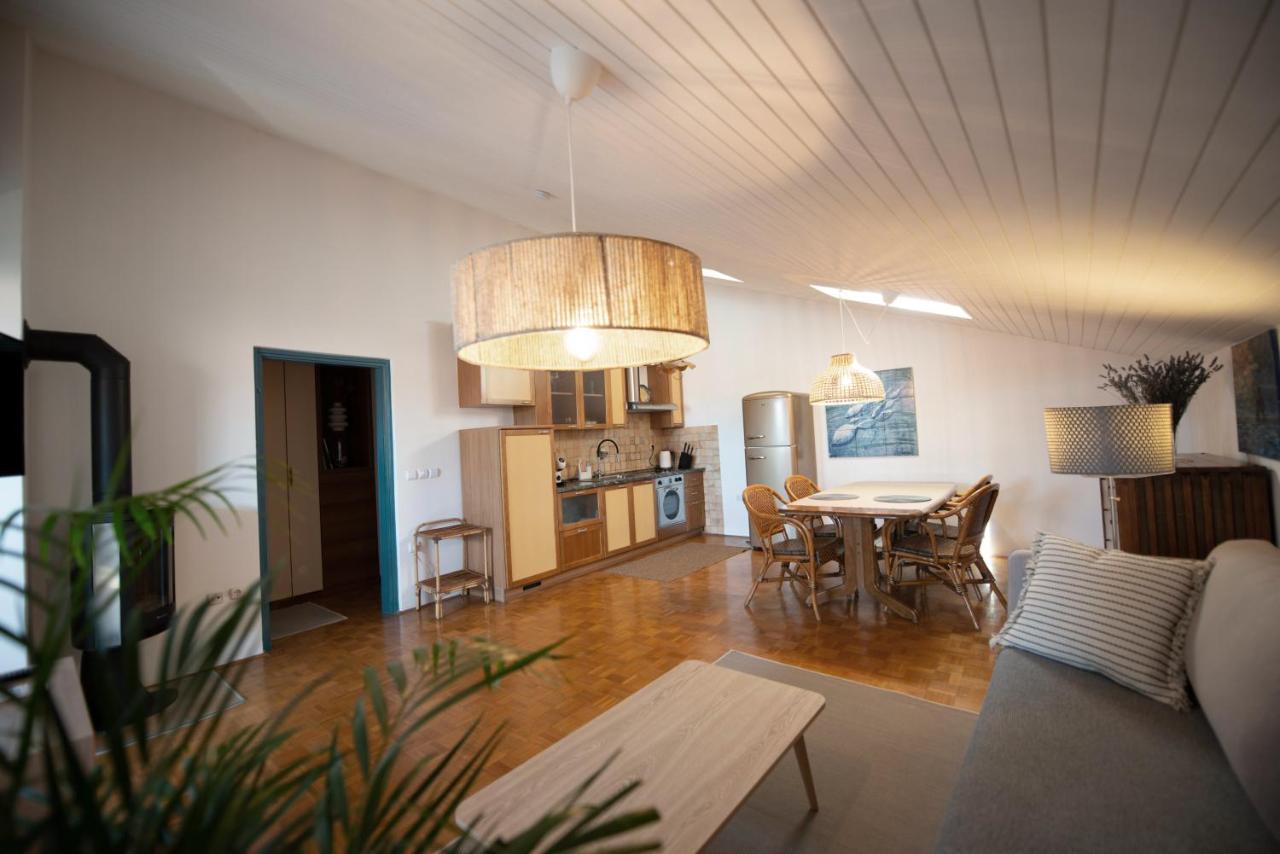 Modra Luna- Apartment With Terrace Izola Exterior foto